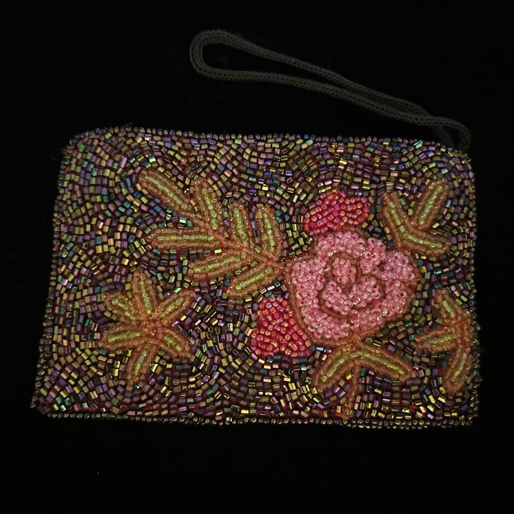Stunning Vintage beaded wristlet change/lipstick/keys purse